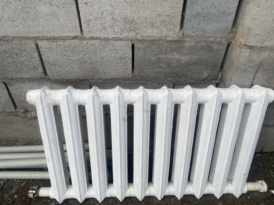 Продается чугунные батареи