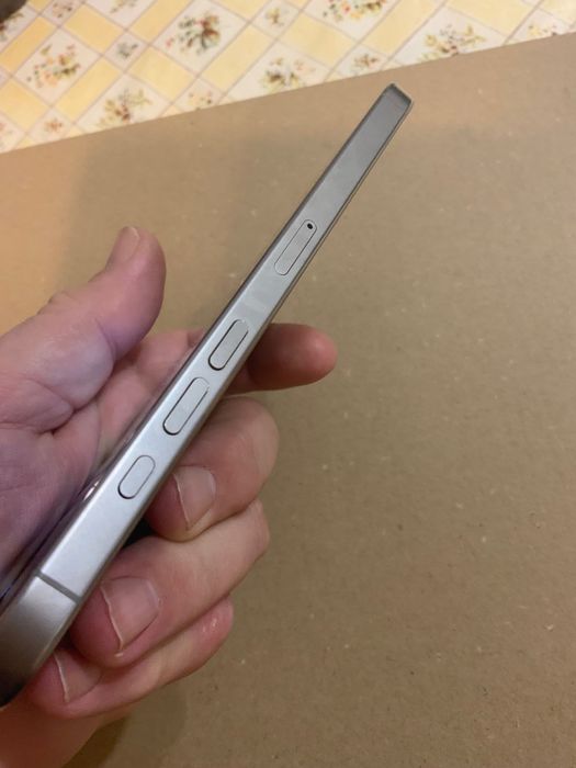 Iphone 16 pro max-1350 лв,или бартер