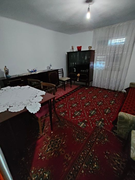 Casă de vânzare în comuna Bezdead sat Măgura (Tunari).