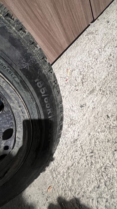 Продам зимние шипованные диски