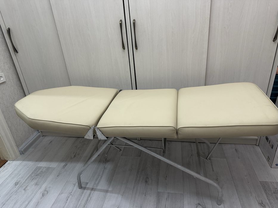 Кушетка косметологическая