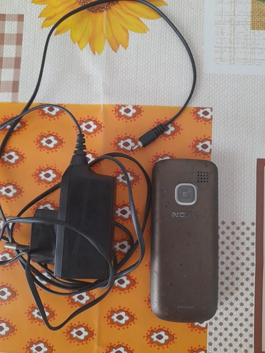 Telefon Nokia cu butoane