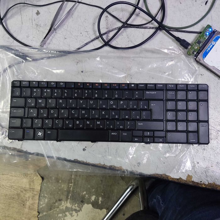 Клавиатура Dell N7010