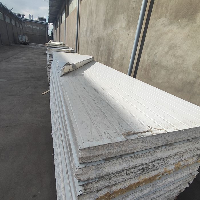 Продается б.у. сандвич панели в хорошем состоянии