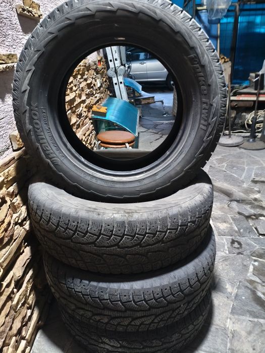 Шины зимние 235×65×17