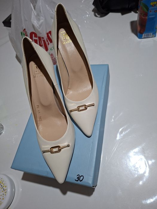 Продам туфли женские