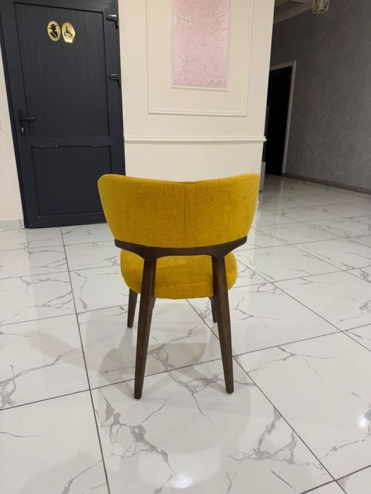 Стильные мягкие стулья