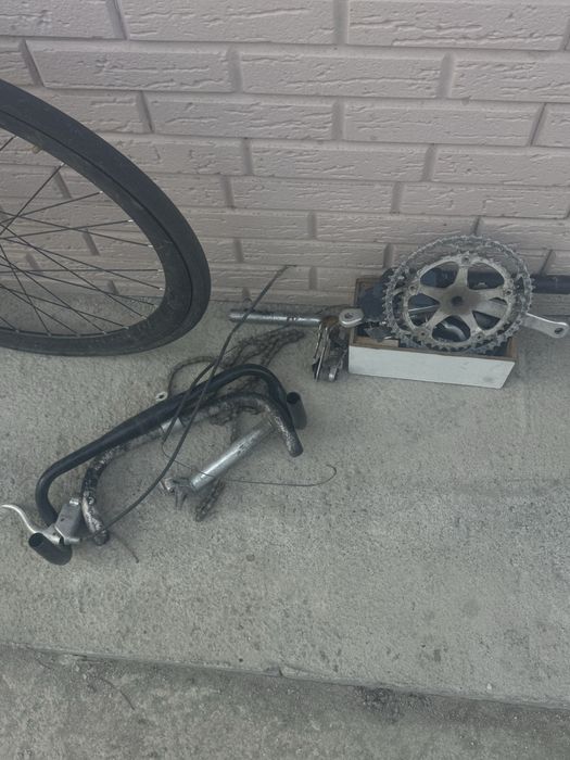 Запчасти и рама на фиксы