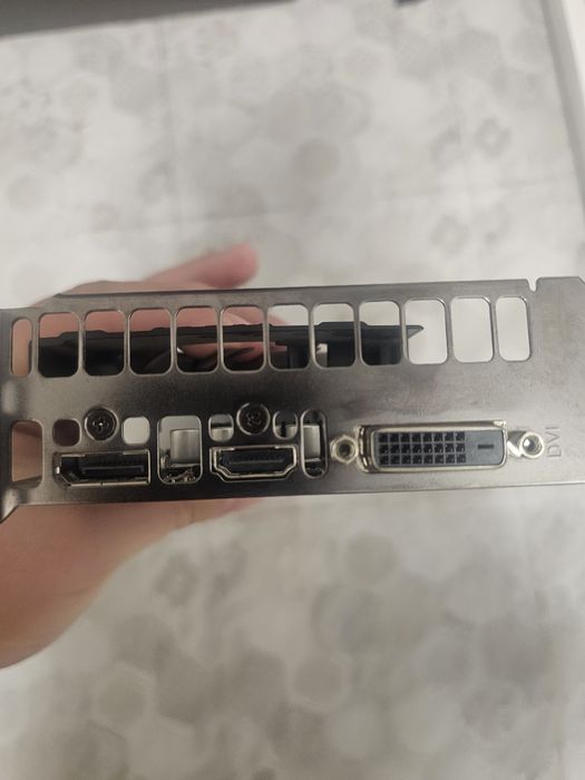 Видеокарта Radeon RX 560