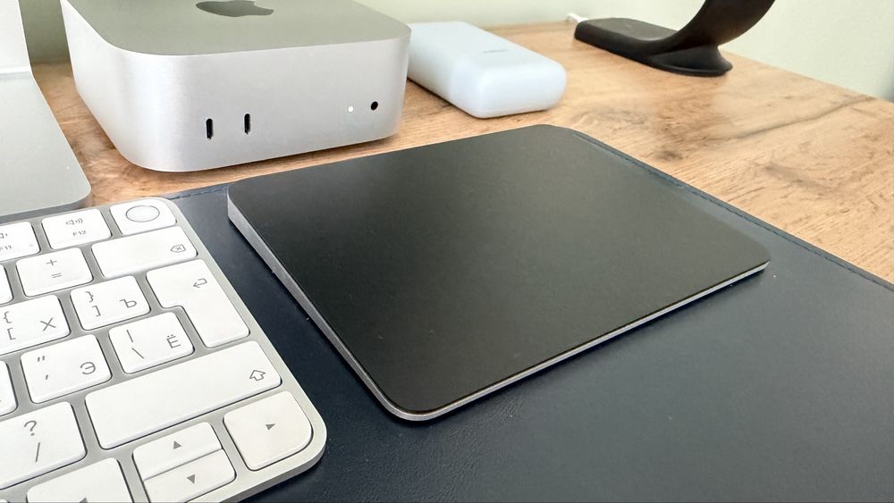 Mac mini, apple studio display, trackpad, keyboard