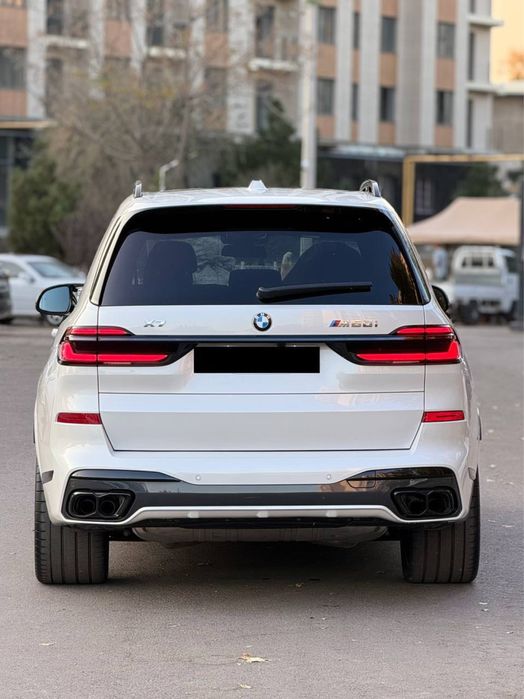 Bugun sotuvimizda BMW X7 M 60