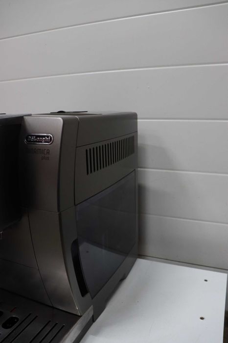 Кафемашина DELONGHI Dinamica Plus ECAM370.95 18 рецепти, кана за мляко