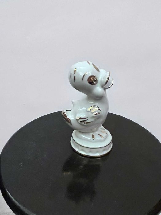 Figurina bibelou bibelouri portelan CAPODIMONTE, ochii cristal marcat