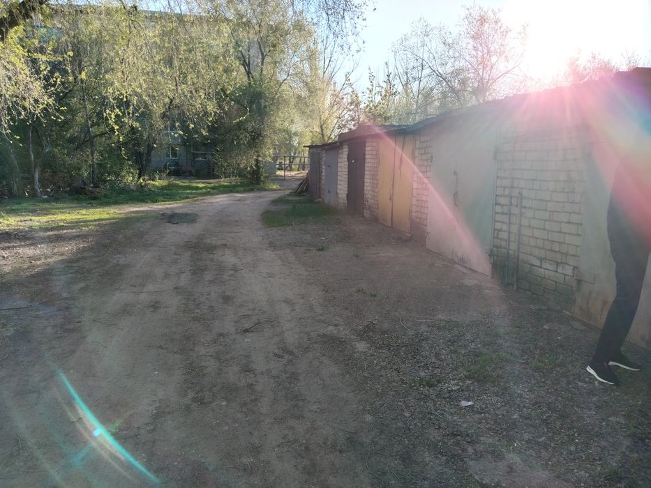 Продам кирпичный гараж