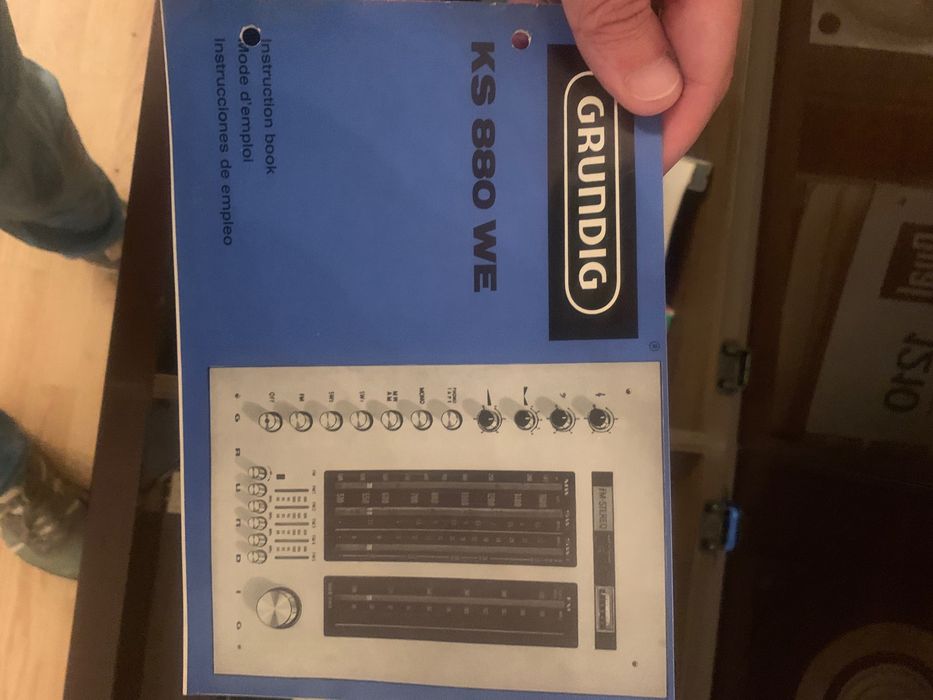 Vând sistem audio vintage Grundig – radio, pick-up și magnetofon