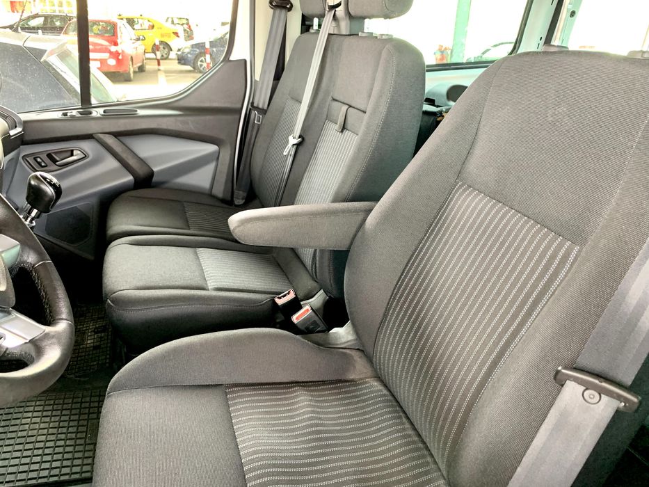 Inchiriere microbuz 9 locuri – FĂRĂ ȘOFER | Ideal pentru vacanțe în familie!  *preturi de la 70€/zi