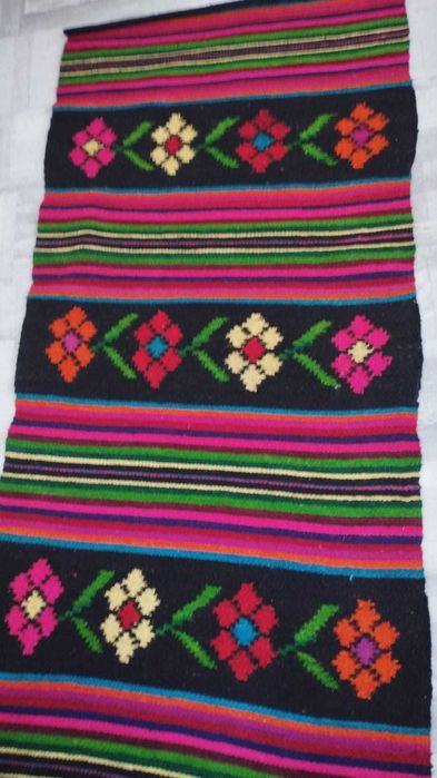 Covor traditional autentic tesut, lana 100%