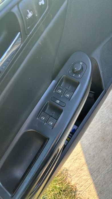 Dezmembrez Passat B6 Automat