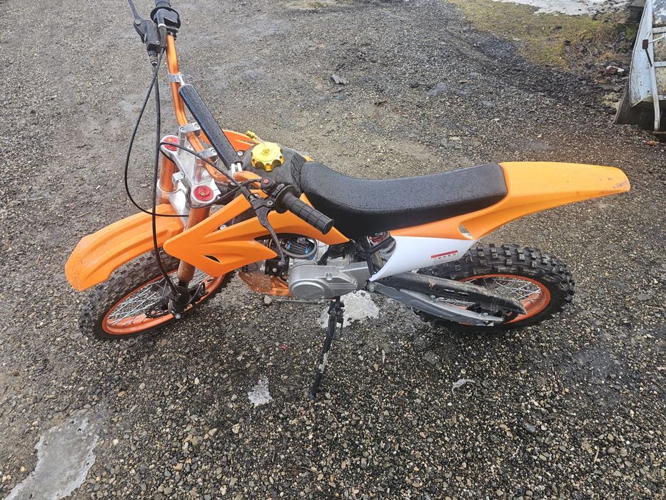 Vand sau schimb cu kukrin g2master/ g3/g4 Cross 125 cc de teren