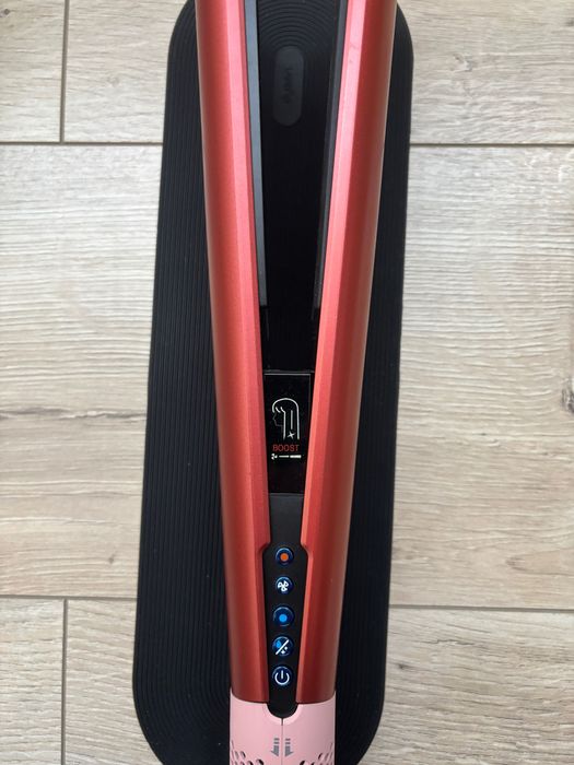 Dyson Airstrait преса-сешоар Чисто Нов!