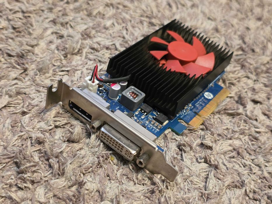 Placa video GT730 Low profile + un GT730 ALB