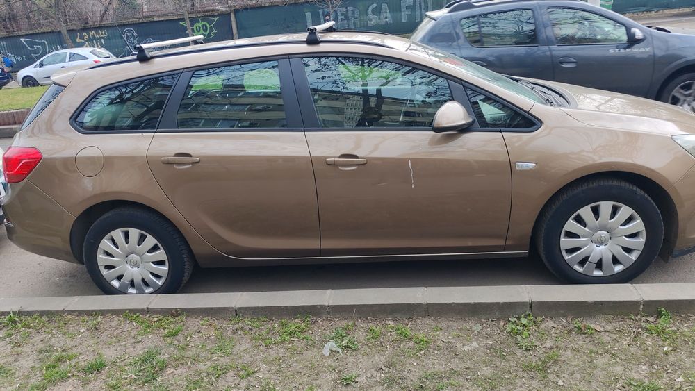 Opel Astra j Sports Tourner GPL