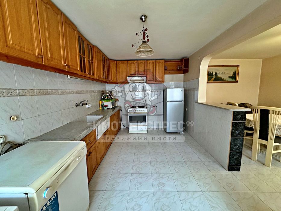 Продава се Етаж от къща в Асеновград - 178 кв.м за 675 €/кв.м - Снимка #8