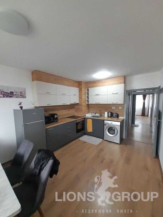 Дава се под наем Тристаен апартамент в Варна, Чайка - 130 кв.м за 847.62 € - Снимка #1