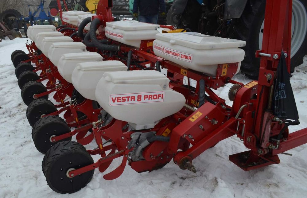 Продаётся пропашная сеялка Веста 8