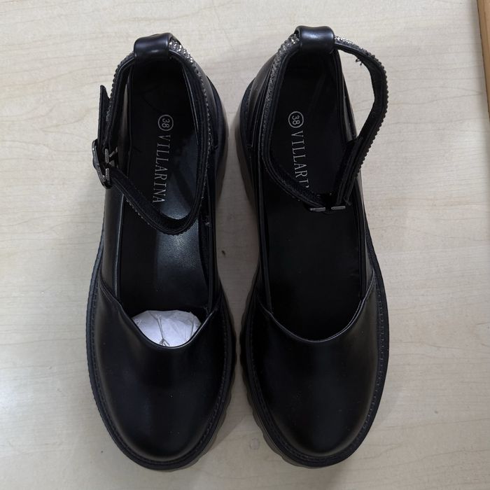 Продам кеды и туфли