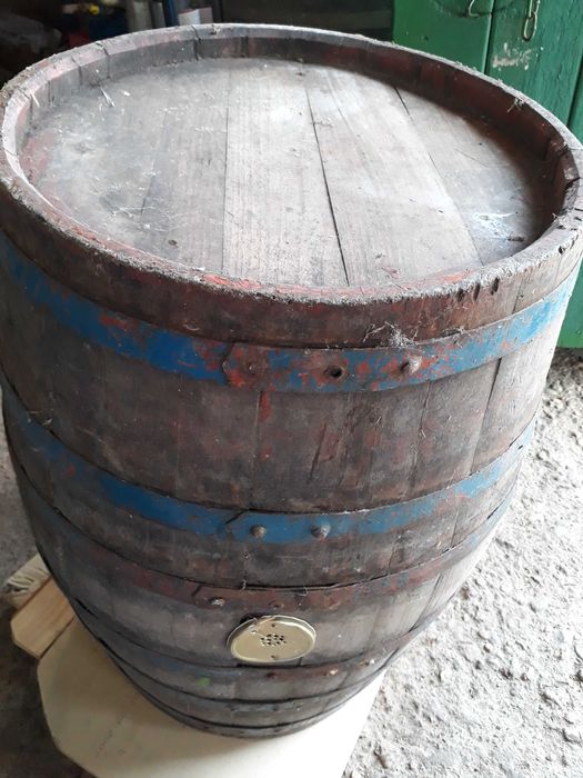 Продава се бъчва за декорация