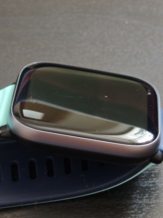 Часовник Amazfit Active