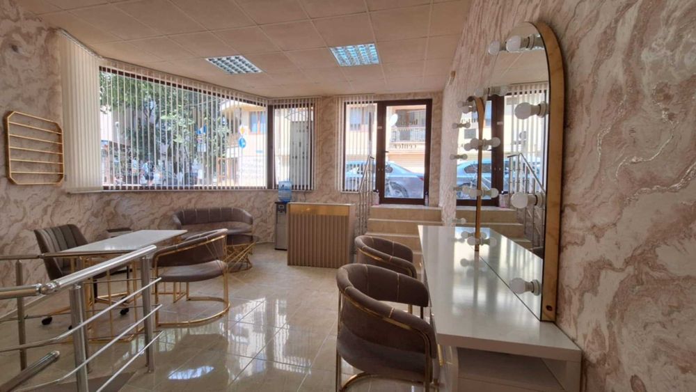 Дава се под наем  в Варна, Автогара -  кв.м за 1196.97 € - Снимка #2