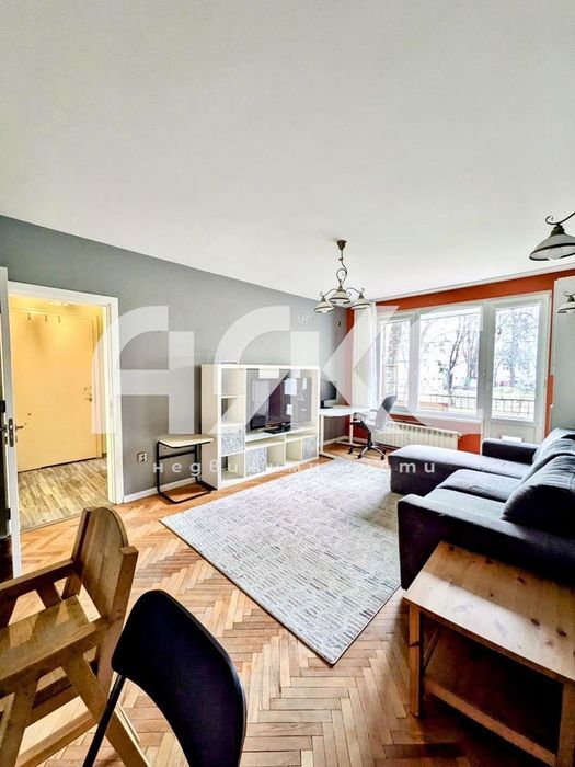 Продава се Тристаен апартамент в София, Изток - 91 кв.м за 2130 €/кв.м - Снимка #1