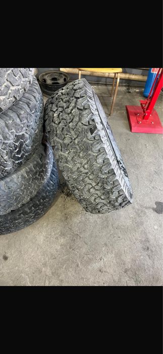 Резина с дисками 265/70/17 LT