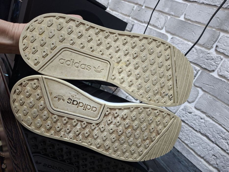 Оригинальные кроссовки Adidas