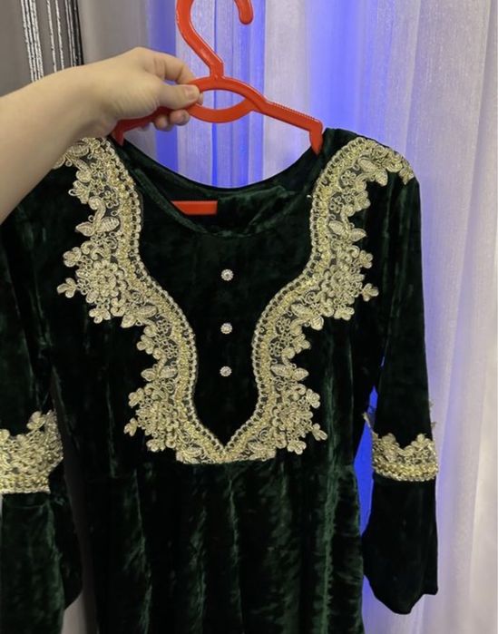 Qizla srochna sotiladi kelincha lozim koyne ,2ta koyneni obshi 200.000