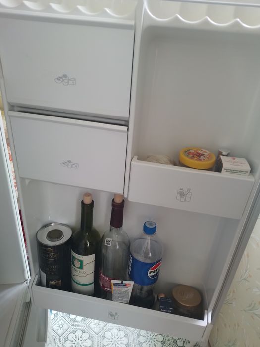 Холодильник  с морозильной камерой