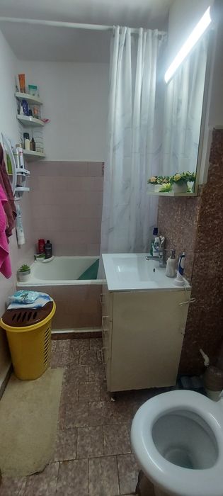 Inchiriez apartament 2 camere