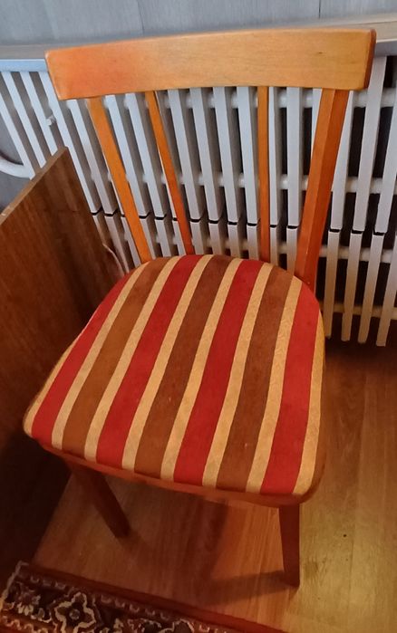 Продам стулья  5 шт