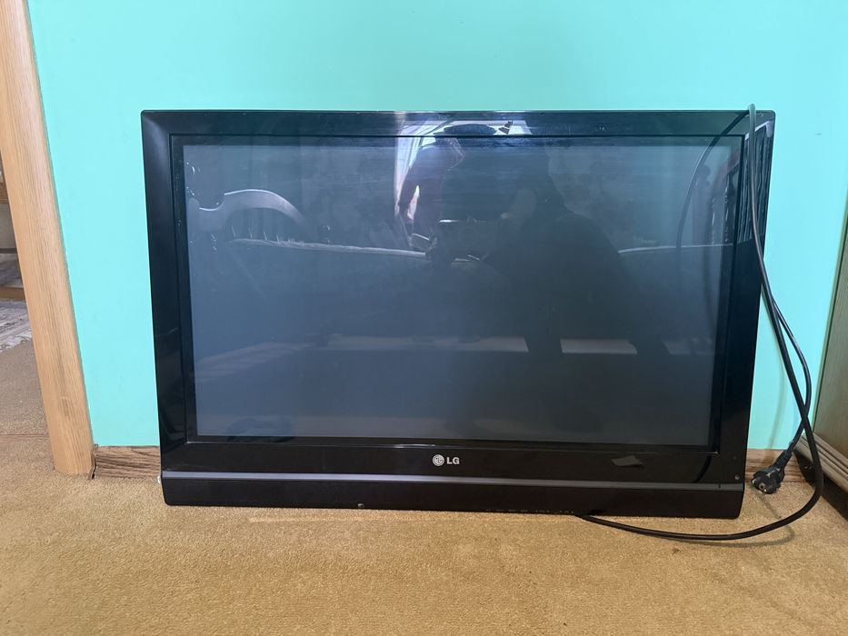 Продам телевизор LG