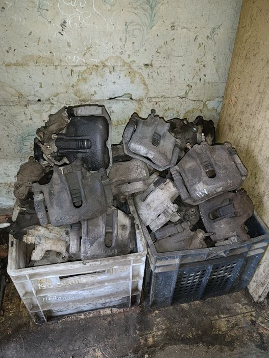 Суппорт тормозной на Мерседес W 124 W201(190) W 202 W 210 W 140