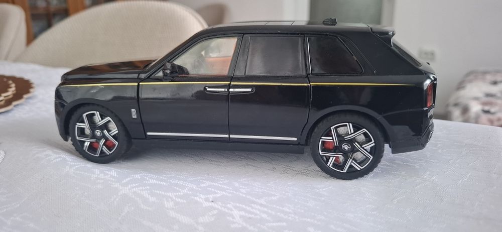Macheta 1:24 Roll Royce Cullinan