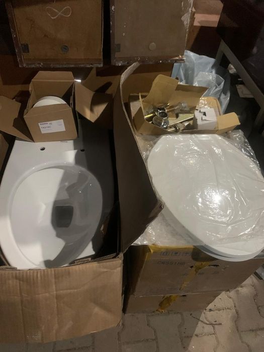 Унеазы  4 единицы под инсталляцию