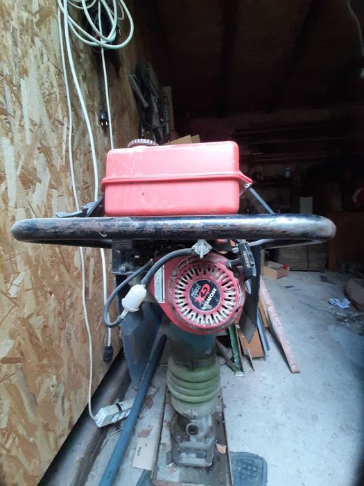 Mai compactor, generator de curent cu aparat sudura incorporat,