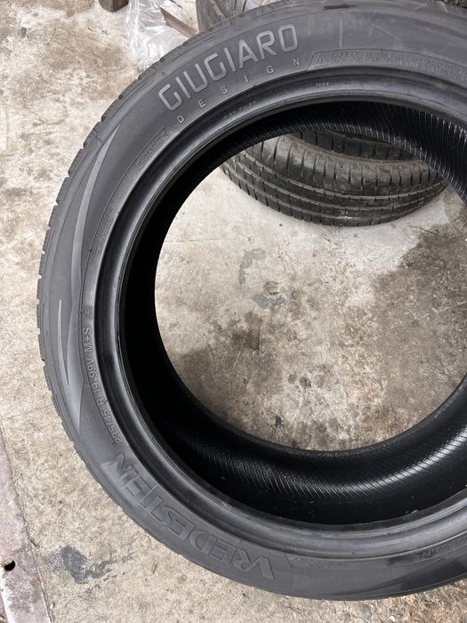 2 anvelope iarna ca NOI 235/45/19 , Vredestein , 7.5 mm