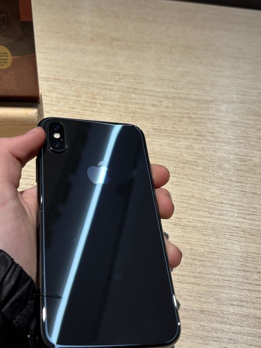 продам айфон хс