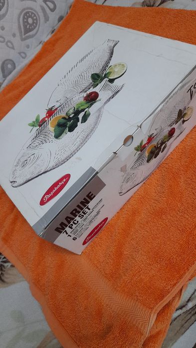 Продам набор тарелок