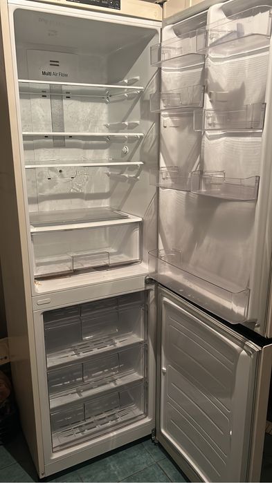 Продам холодильник