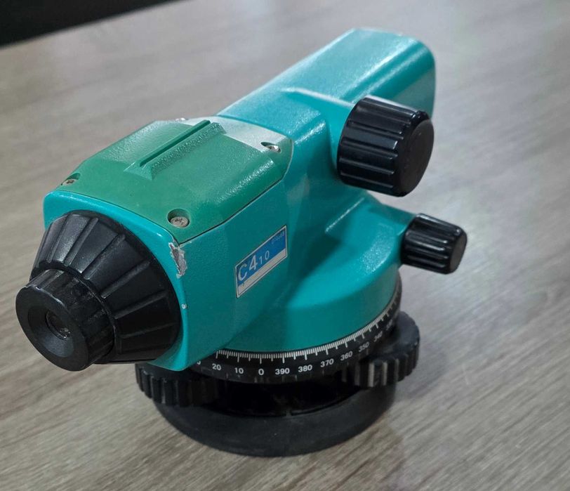 Оптичен нивелир SOKKIA C410